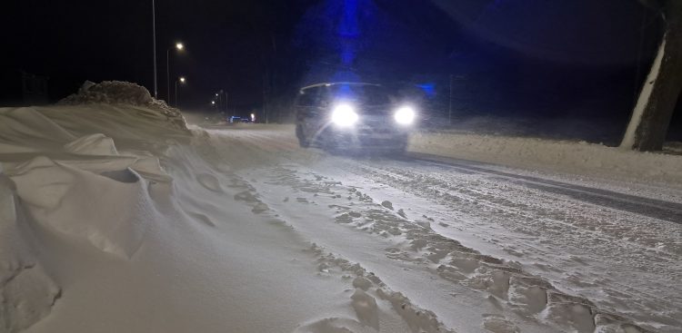 Zasypana droga w gminie Puck (fot. Radio Gdańsk/Dominik Lewicki)
