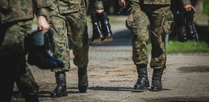 Zdjęcie archiwalne. Przysięga wojskowa żołnierzy Wojsk Obrony Terytorialnej (Fot. Krzysztof Mystkowski / KFP)