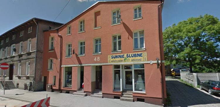 Budynek przy ul. 8 Marca 48 w Kościerzynie (fot. Google Street View)