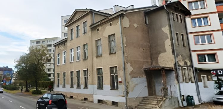 Budynek przy Alei Grunwaldzkiej 117 w Gdańsku, w którym mieszkał Jan Żychoń (fot. Mapy Google)