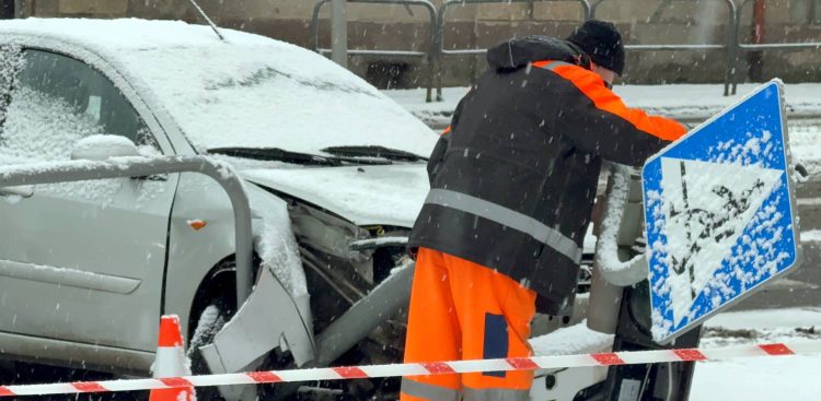 Kolizja w Słupsku (fot. Radio Gdańsk/Łukasz Kosik)