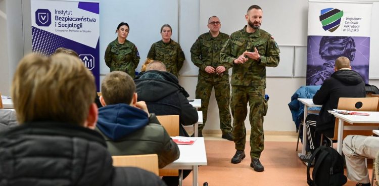 Kwalifikacja wojskowa w Słupsku (fot. Radio Gdańsk/Łukasz Kosik)