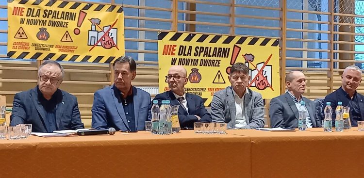 Konsultacje społeczne ws. spalarni odpadów w Nowym Dworze (fot. Radio Gdańsk/Maria Sowisło)