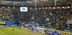 Stadion w Gdyni przed meczem derbowym (fot. Radio Gdańsk/Paweł Marszałkowski)