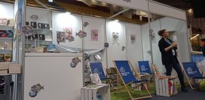 Stanowisko Miejskiej Biblioteki Publicznej Gdynia na Targach Książki (fot. Facebook/Biblioteka Gdynia)