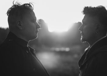 Agonised Too (Fot. mat. pras.)