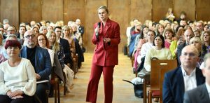 Minister edukacji Barbara Nowacka podczas spotkania z nauczycielami w Lęborku, 19.03.2026 r. (fot. PAP/Andrzej Jackowski)