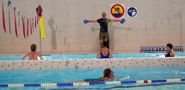 Zajęcia na basenie w Skarszewach (fot. Facebook/Basen Skarszewy)