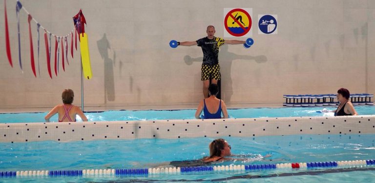 Zajęcia na basenie w Skarszewach (fot. Facebook/Basen Skarszewy)