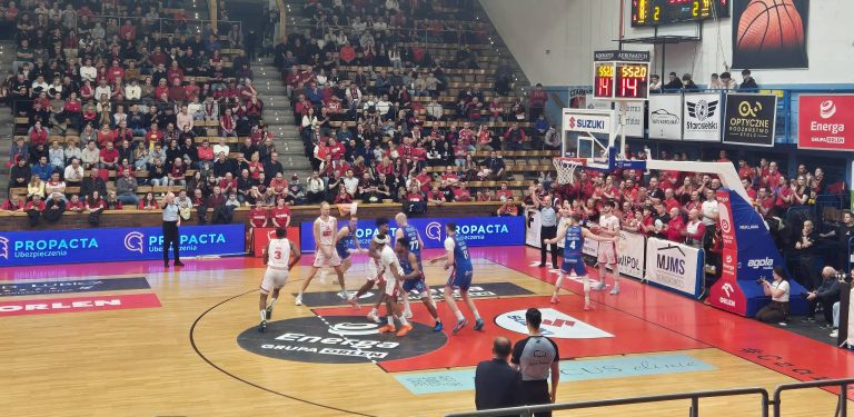Czarni Słupsk kontra Stare Pierniki Toruń (fot. Radio Gdańsk/Przemysław Woś)