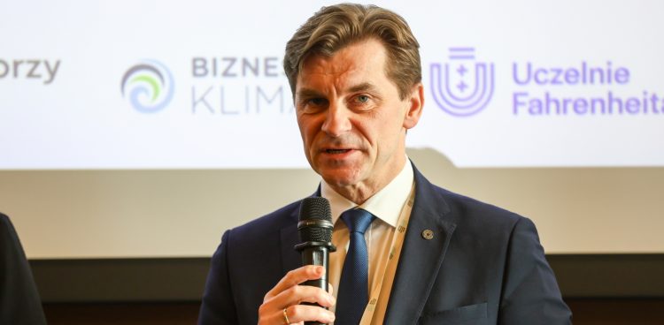 Gdańsk, 19.03.2026. Prezes Zarządu PEJ Marek Woszczyk podczas briefingu prasowego poprzedzającego konferencję Baltic Nuclear Energy Forum 2026 w Europejskim Centrum Solidarności w Gdańsku (Fot. PAP/Piotr Matusewicz)