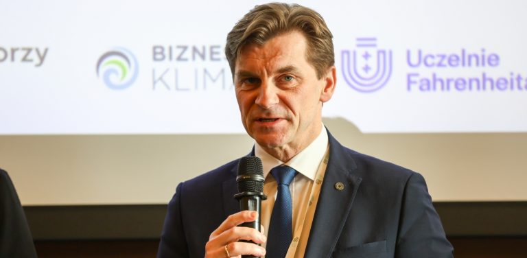 Gdańsk, 19.03.2026. Prezes Zarządu PEJ Marek Woszczyk podczas briefingu prasowego poprzedzającego konferencję Baltic Nuclear Energy Forum 2026 w Europejskim Centrum Solidarności w Gdańsku (Fot. PAP/Piotr Matusewicz)