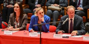 Gdańsk, 23.03.2026. Minister edukacji Barbara Nowacka (C), wojewoda pomorska Beata Rutkiewicz (L) i marszałek woj. pomorskiego Mieczysław Struk (P) na 21. posiedzeniu Pomorskiej Rady Oświatowej oraz prezentacji założeń Kompasu Jutra (Fot. PAP/Marcin Gadomski)