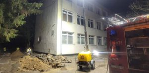 Prace przy instalacji gazowej SP nr 10 w Tczewie (fot. Facebook/Łukasz Brządkowski - Prezydent Miasta Tczewa)