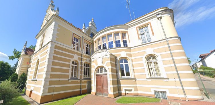 Urząd Gminy Chojnice (fot. Google Street View)