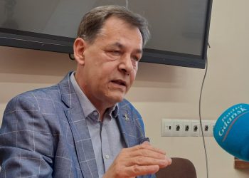 Burmistrz Chojnic Arseniusz Finster przekazał nowe informacje w sprawie planu budowy spalarni śmieci w Nowym Dworze (fot. Radio Gdańsk/Maria Sowisło)