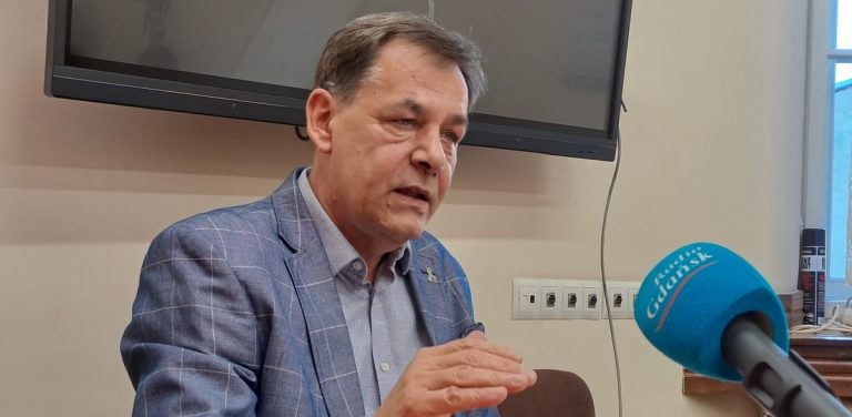 Burmistrz Chojnic Arseniusz Finster przekazał nowe informacje w sprawie planu budowy spalarni śmieci w Nowym Dworze (fot. Radio Gdańsk/Maria Sowisło)