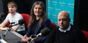 Od lewej: Marek Hałas, Monika Łada i Paweł Rydzyński (fot. Radio Gdańsk)