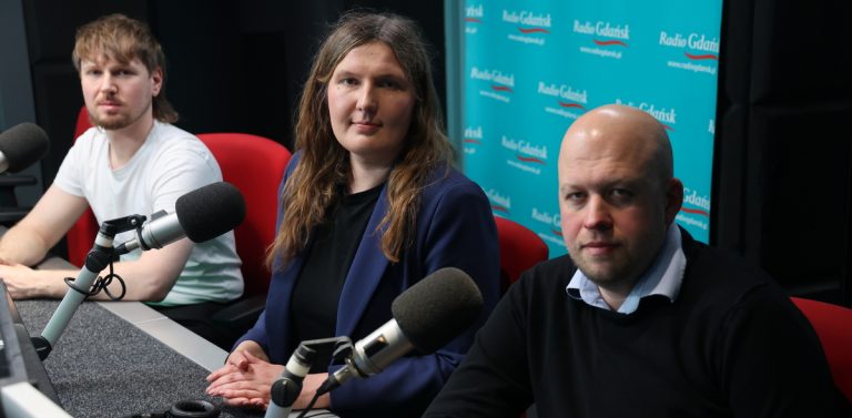 Od lewej: Marek Hałas, Monika Łada i Paweł Rydzyński (fot. Radio Gdańsk)