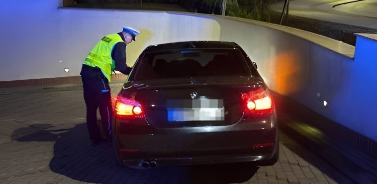 Driftował na oczach policjantów. Stracił prawo jazdy. Kartuzy, 06.04.2026 r. (fot. KPP w Kartuzach)