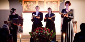 Zdjęcie archiwalne. V Festiwal Goldbergowski. Nz. Zespol Peregrina (fot.Stanislaw Bednarz/KFP)