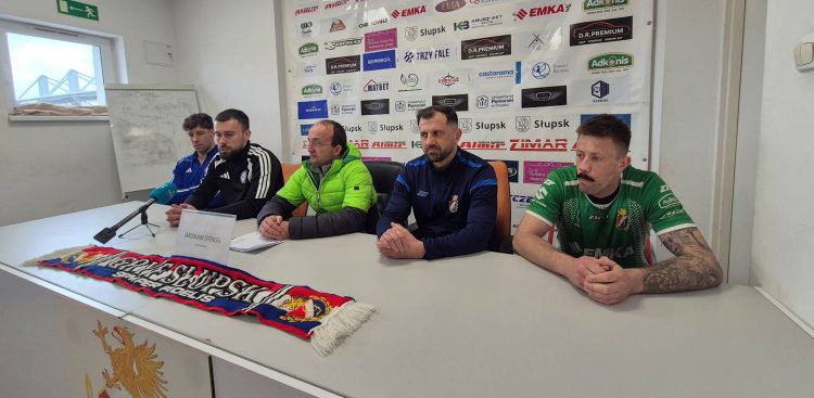 Gryf Słupsk kontra Grom Nowy Staw. Konferencja po meczu (fot. Radio Gdańsk/Przemysław Woś)