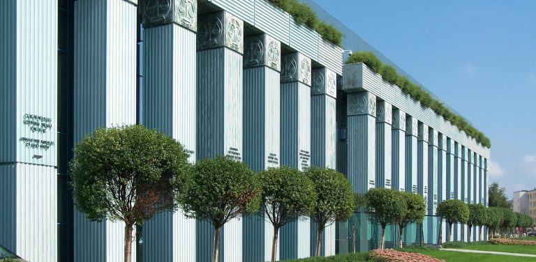 Siedziba Sądu Najwyższego w Warszawie (fot. Darwinek / Wikimedia Commons)