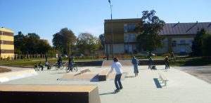 Skatepark – ul. Szkolna 1 (fot. osirczluchow.pl)