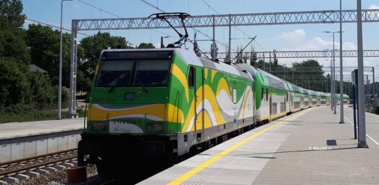 Na linii Warszawa - Ustka kursować zacznie pociąg "Słoneczny" (fot. mazowieckie.com.pl)