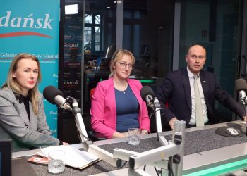 Od lewej: Sylwia Mrozowska, Katarzyna Osiecka-Brzeska, Aleksander Mach (fot. Radio Gdańsk/Piotr Puchalski)