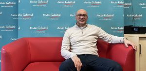 Tomasz Gruchała, zwycięzca aukcji na rzecz WOŚP poprowadzi audycję muzyczną w Radiu Gdańsk (fot. Radio Gdańsk/Karol Pius)