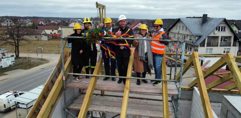 Wiecha na budynku OSP Bojano (fot. Radio Gdańsk/Robert Groth)