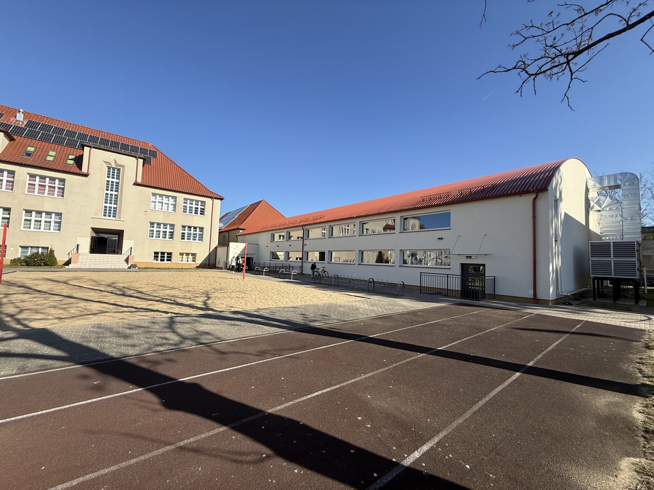 Wnętrze hali sportowej