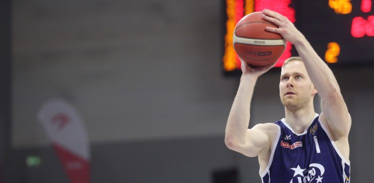 D¹browa Górnicza, 10.04.2026. Zawodnik AMW Arki Gdynia Jaros³aw Zyskowski podczas meczu Ekstraklasy koszykarzy z MKS D¹brow¹ Górnicz¹, 10 bm. (js) PAP/Art Service