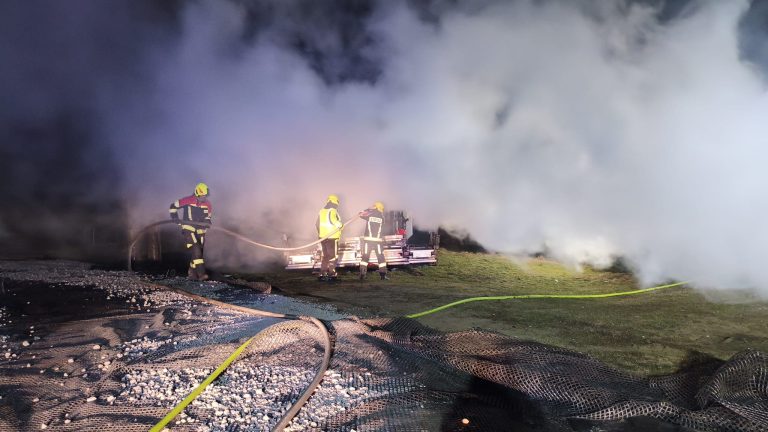 Pożar maszyn w Słajszewie (fot. PSP)