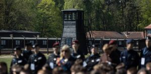Uroczystości 81. rocznicy zakończenia II wojny światowej i uwolnienia ostatnich więźniów obozu Stutthof (fot. Roman Jocher / IPN Gdańsk)