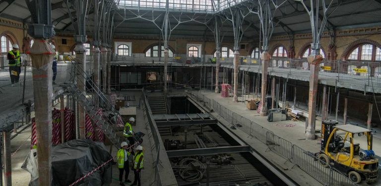 Rewitalizacja Hali Targowej w Gdańsku. Powstanie w niej Food Hall. 16.09.2025 r. (fot. Paweł Marcinko / KFP)
