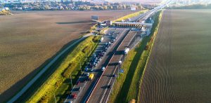 Bramki na autostradzie A1 w Rusocinie. 25.10.2024 r. (fot. Daniel Słoboda / KFP)