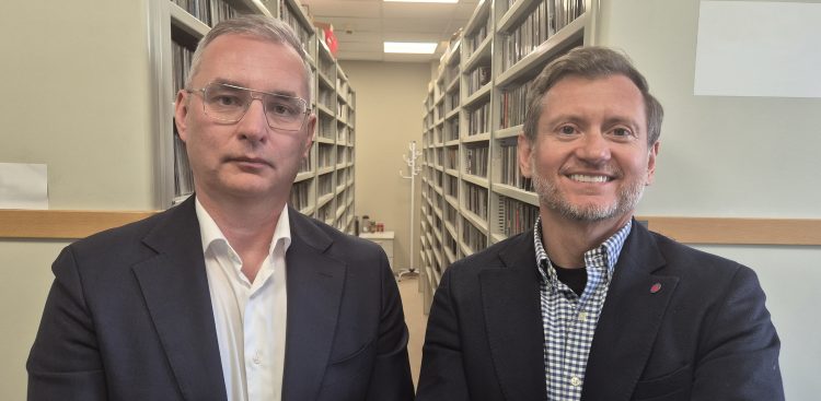 Dr hab. Radosław Targoński i prof. dr hab. Marcin Fijałkowski (fot. Radio Gdańsk/Joanna Matuszewska)