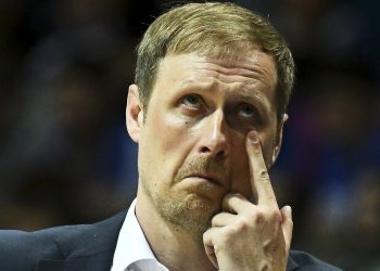 Gdynia, 26.05.2026. Trener AMW Arki Gdynia Manta Cesnauskis podczas pierwszego meczu pó³fina³owego Ekstraklasy koszykarzy z Orlen Zastalem Zielona Góra, 26 bm. (js) PAP/Adam War¿awa