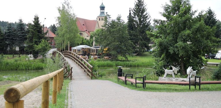 Najwięcej spraw związanych z dziką zabudową jest w letniskowych miejscowościach, jak w pobliżu miejscowości Swornegacie (fot. Radio Gdańsk/Maria Sowisło)