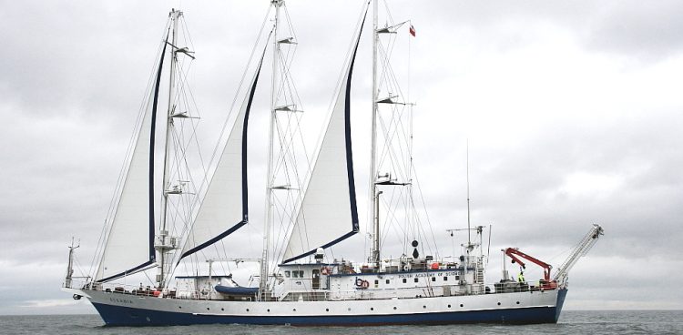 Statek badawczy Oceania