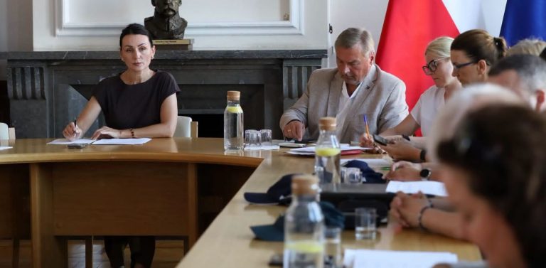 Posiedzenie Wojewódzkiego Zespołu Zarządzania Kryzysowego w Gdańsku (fot. Komenda Wojewódzka PSP w Gdańsku)