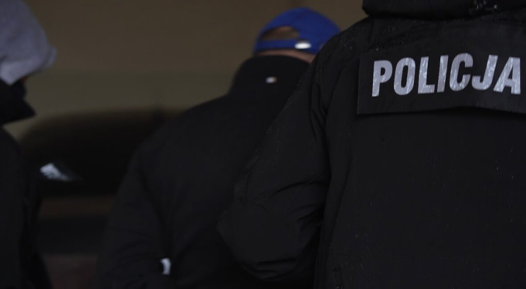 Mężczyzna zatrzymany przez policję w związku ze śledztwem dot. korupcji