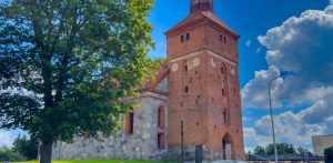 Murowany z cegły kościół w Kwakowie to jeden z najstarszych zabytków w tej części Pomorza