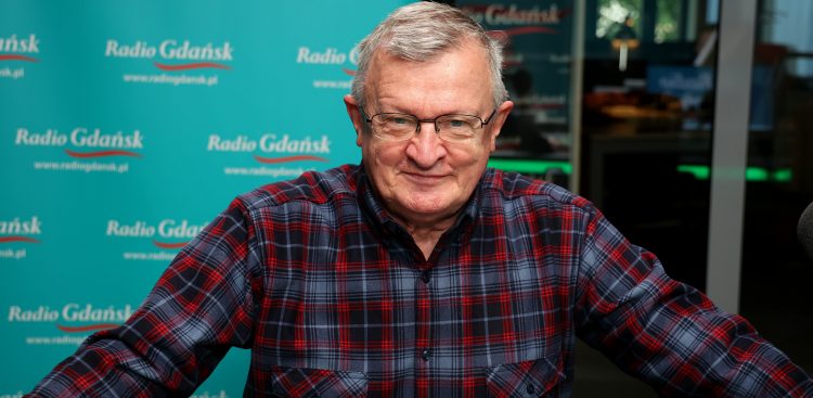 Tadeusz Cymański w studiu Radia Gdańsk