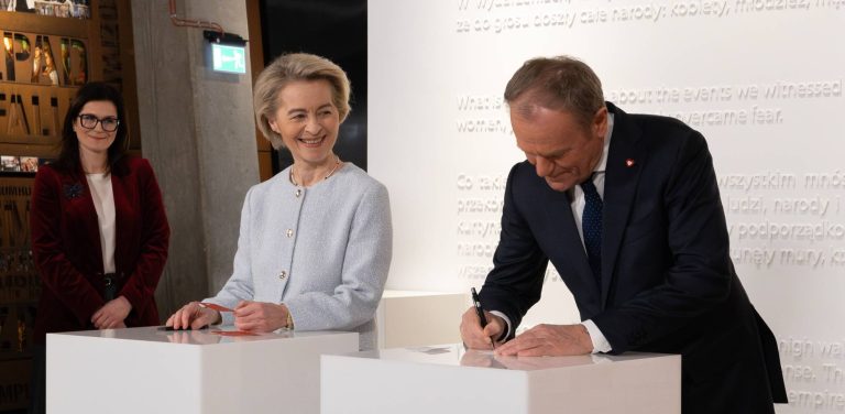 ECS. Wizyta Kolegium Komisarzy. Nz. Premier Donald Tusk, Ursula von der Leyen - przewodnicząca KE, Aleksandra Dulkiewicz prezydent Gdańska. 07.02.2025 r. (fot. Anna Rezulak / KFP)