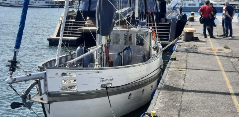Jacht Tradewinds zacumował w Gdyni