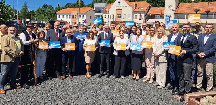 ustawa metropolitalna samorządowcy apelują do prezydenta