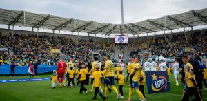 Po spadku z Ekstraklasy Arka Gdynia przechodzi rewolucje kadrową (Fot. KFP/Mateusz Słodkowski)
